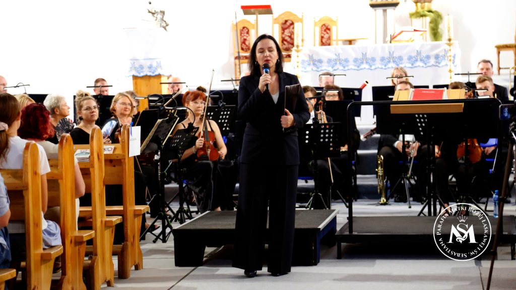 Pani Alicja Dragan - kierownik artystyczny